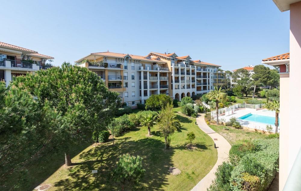 Vacanceole - Les Calanques Du Parc Frejus Exterior photo