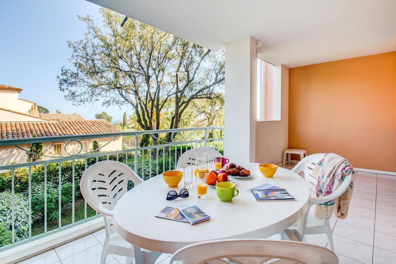 Vacanceole - Les Calanques Du Parc Frejus Exterior photo