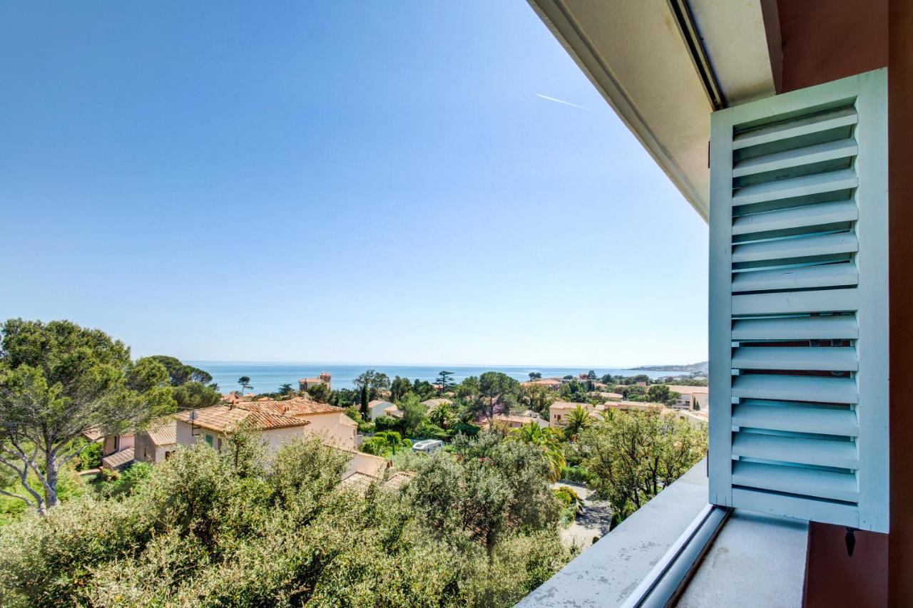 Vacanceole - Les Calanques Du Parc Frejus Exterior photo
